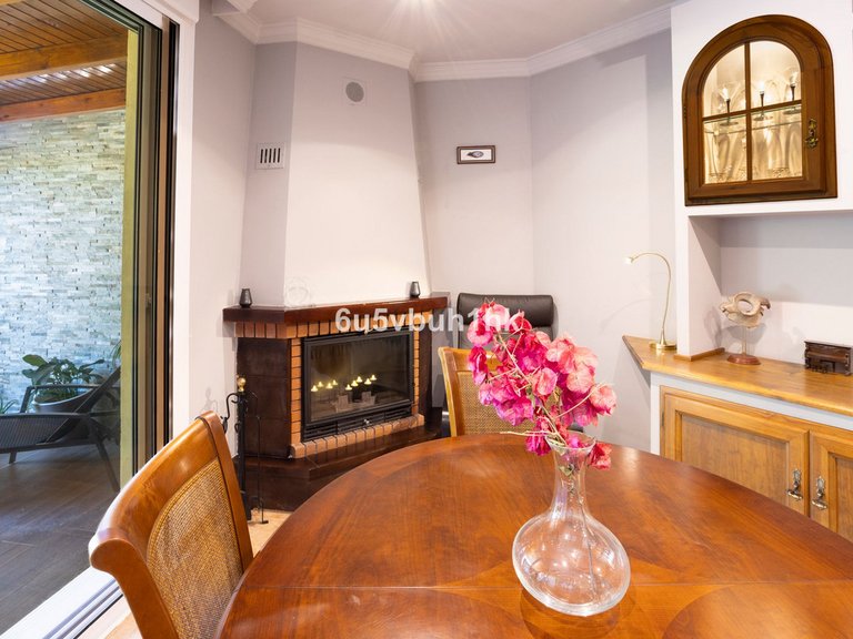 Villa for Sale in Sierrezuela, Malaga 13