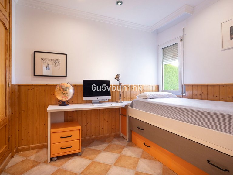 Villa for Sale in Sierrezuela, Malaga 18