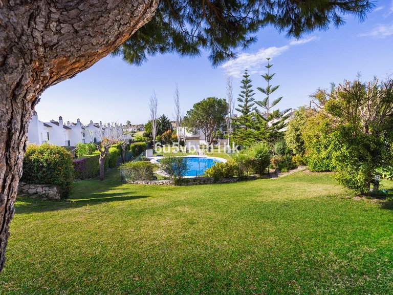 Villa for Sale in Sierrezuela, Malaga 39