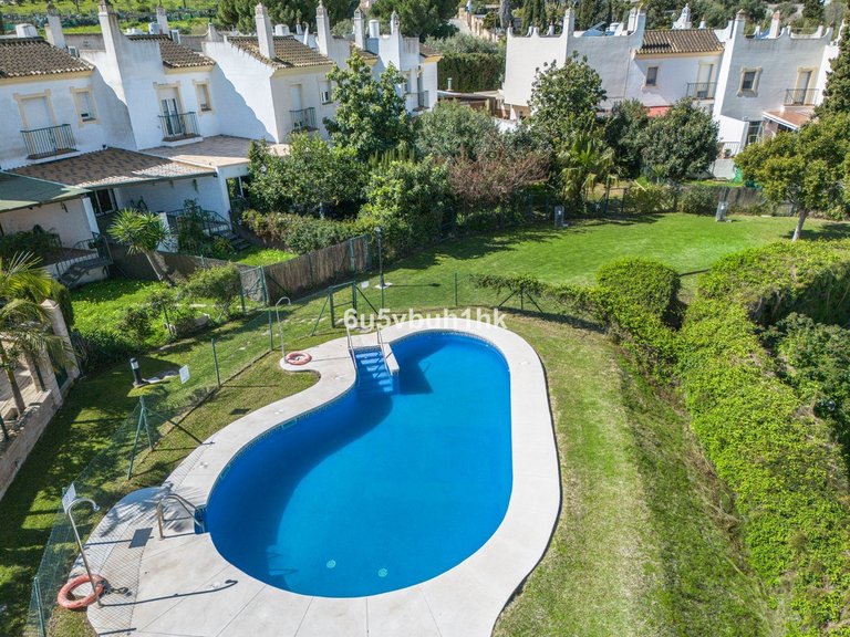 Villa for Sale in Sierrezuela, Malaga 50