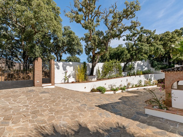 Villa for Sale in Casares, Malaga 15