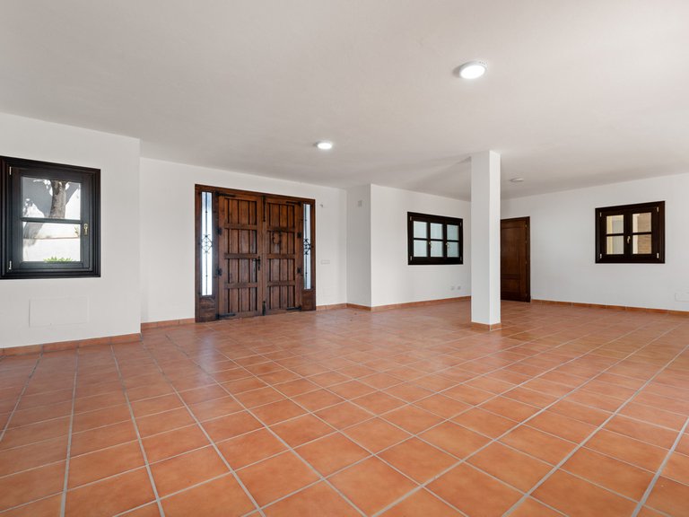 Villa for Sale in Casares, Malaga 17