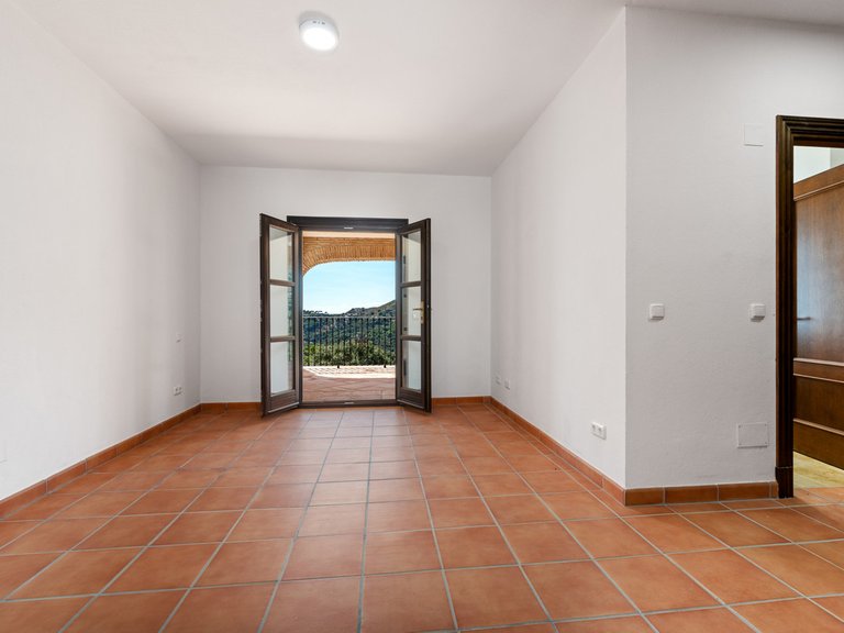 Villa for Sale in Casares, Malaga 23