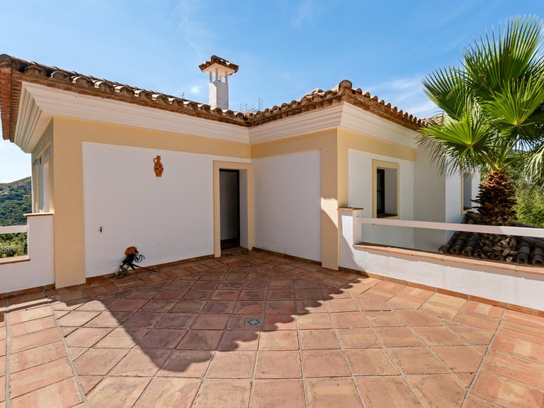 Villa for Sale in Casares, Malaga 30