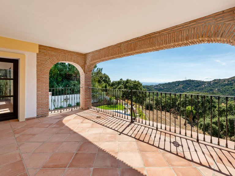Villa for Sale in Casares, Malaga 31