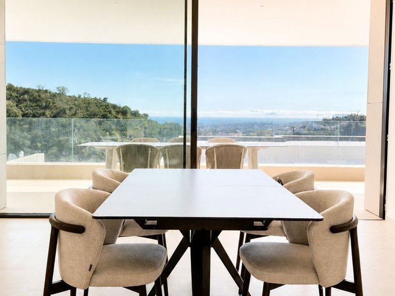 Apartment for Sale in La Quinta, Malaga 11