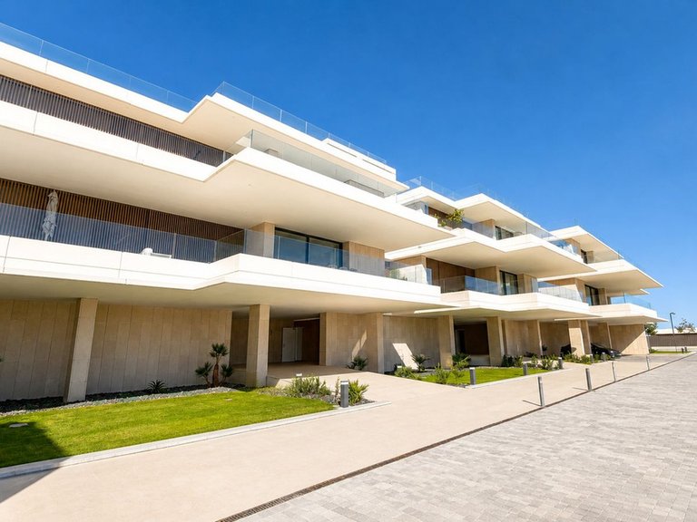 Apartment for Sale in La Quinta, Malaga 3