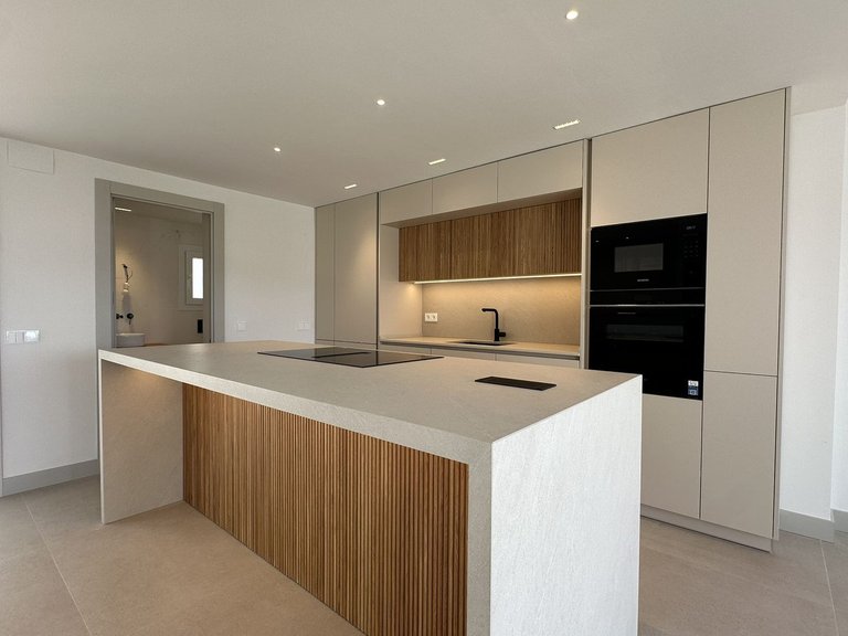 Villa for Sale in Torrequebrada, Malaga 16