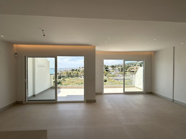 Villa for Sale in Torrequebrada, Malaga 21