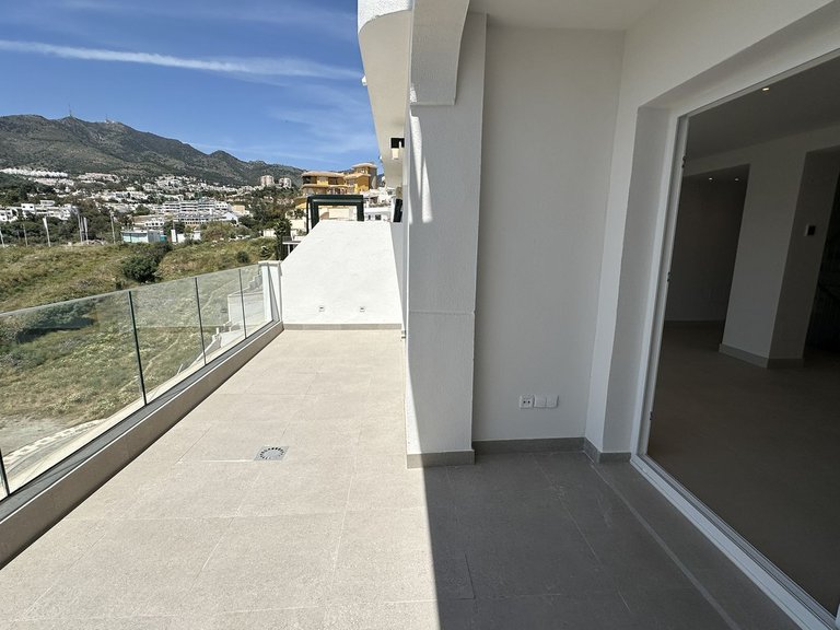 Villa for Sale in Torrequebrada, Malaga 28