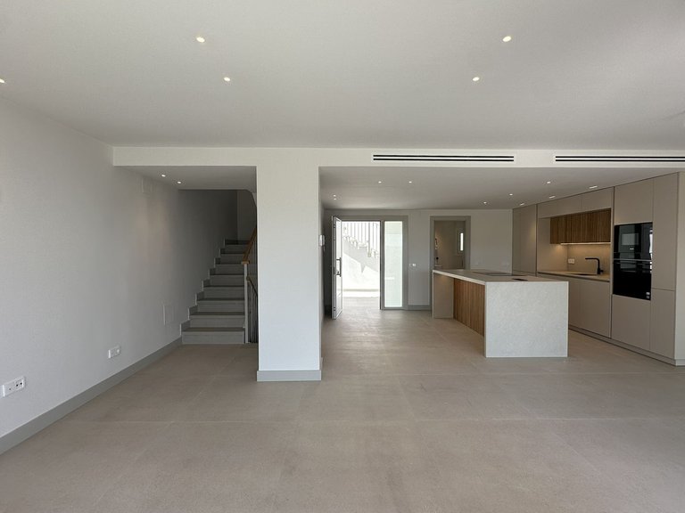 Villa for Sale in Torrequebrada, Malaga 31