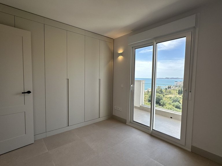 Villa for Sale in Torrequebrada, Malaga 38