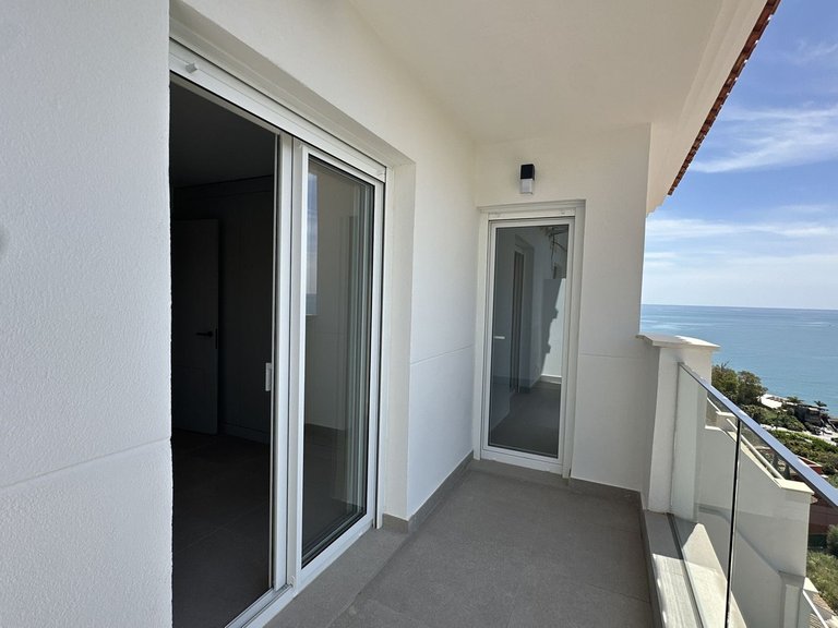 Villa for Sale in Torrequebrada, Malaga 43
