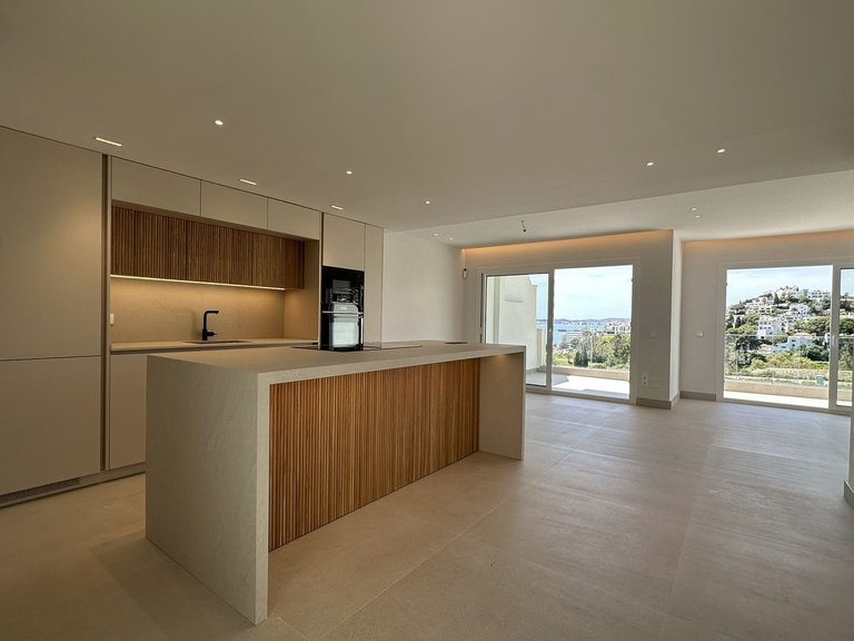 Villa for Sale in Torrequebrada, Malaga 9