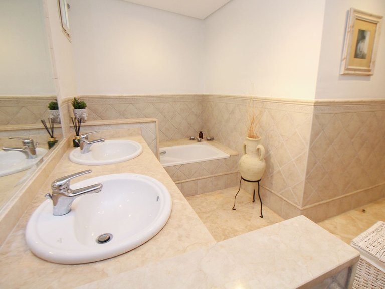 Apartment for Sale in La Mairena, Malaga 19