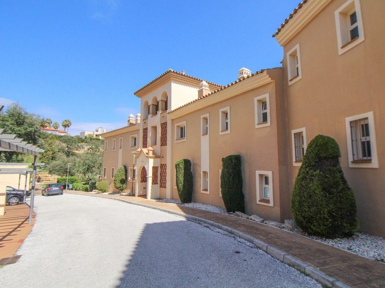 Apartment for Sale in La Mairena, Malaga 31