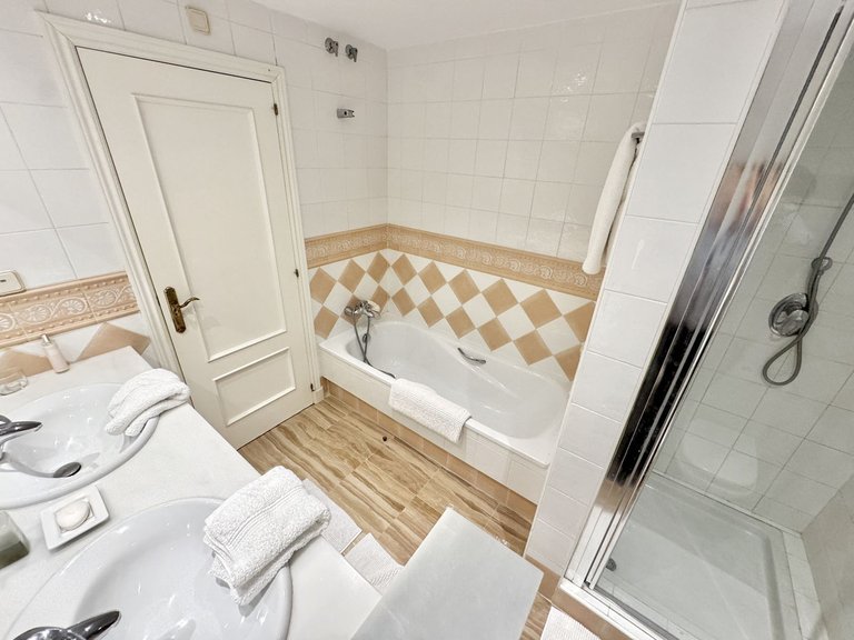 Apartment for Sale in Elviria, Malaga 18