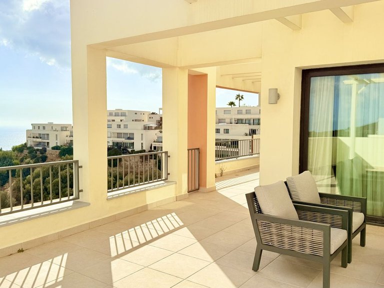 Apartment for Sale in Altos De Los Monteros, Malaga 1