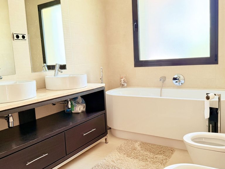 Apartment for Sale in Altos De Los Monteros, Malaga 15