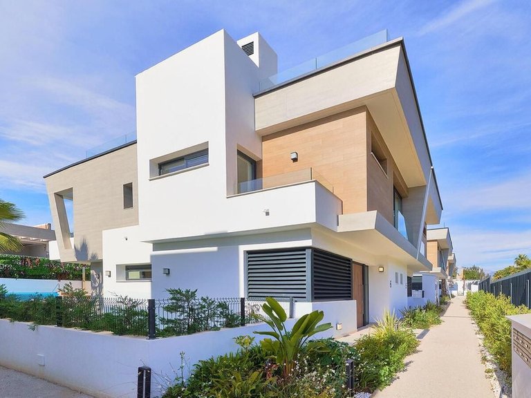 Villa for Sale in Puerto Banús, Malaga 1