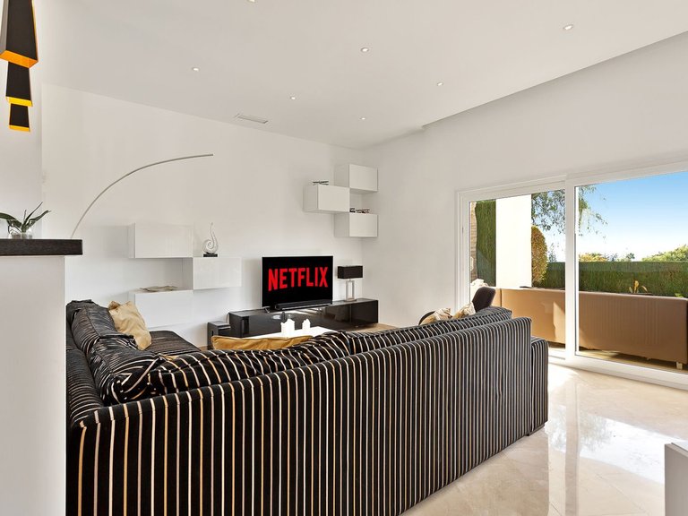 Villa for Sale in El Rosario, Malaga 15