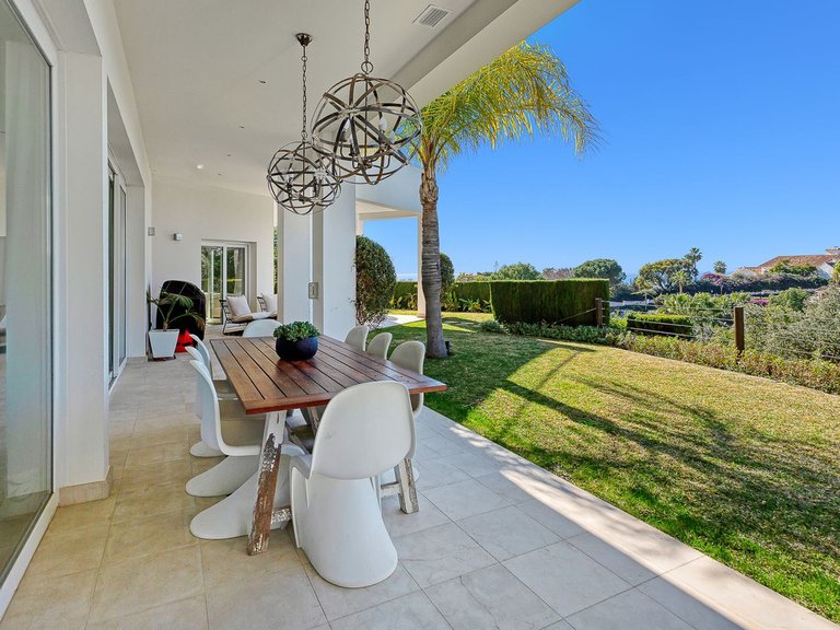 Villa for Sale in El Rosario, Malaga 19
