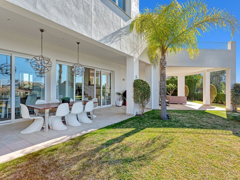 Villa for Sale in El Rosario, Malaga 20