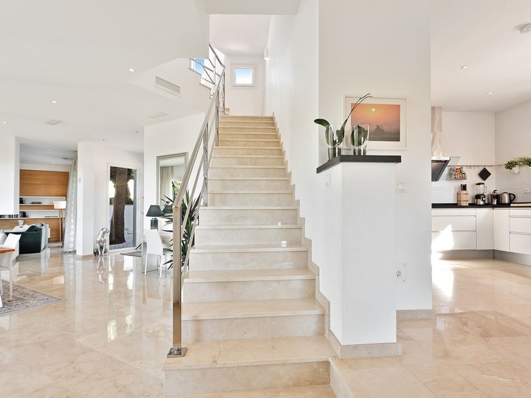 Villa for Sale in El Rosario, Malaga 26