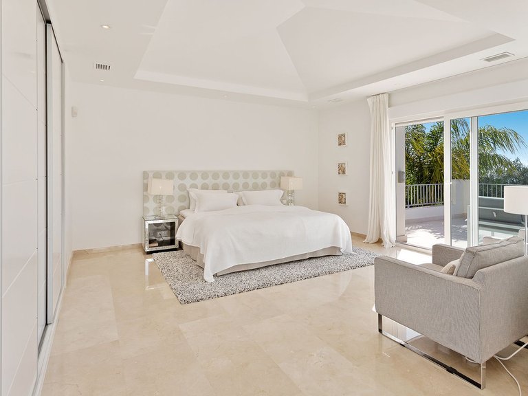Villa for Sale in El Rosario, Malaga 29