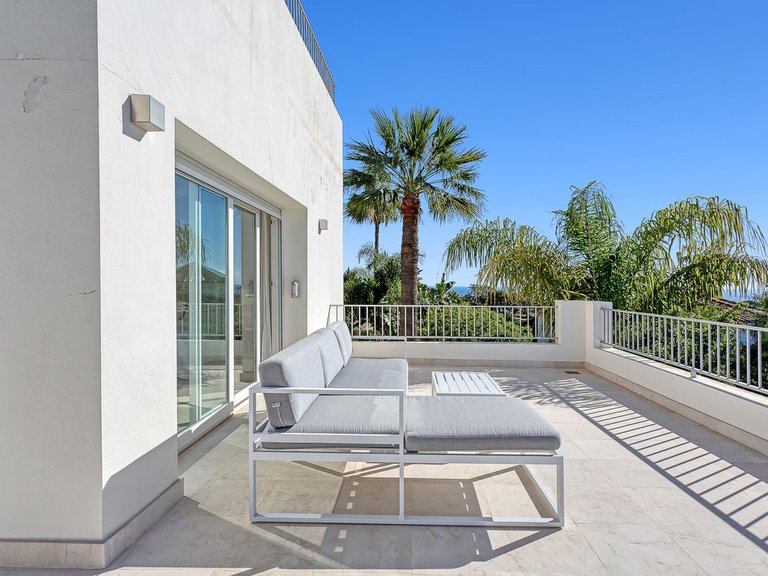 Villa for Sale in El Rosario, Malaga 37