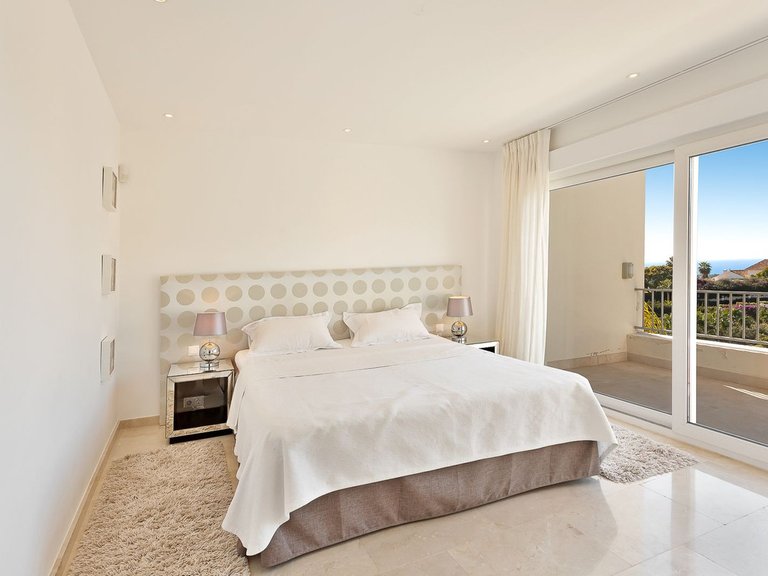 Villa for Sale in El Rosario, Malaga 43