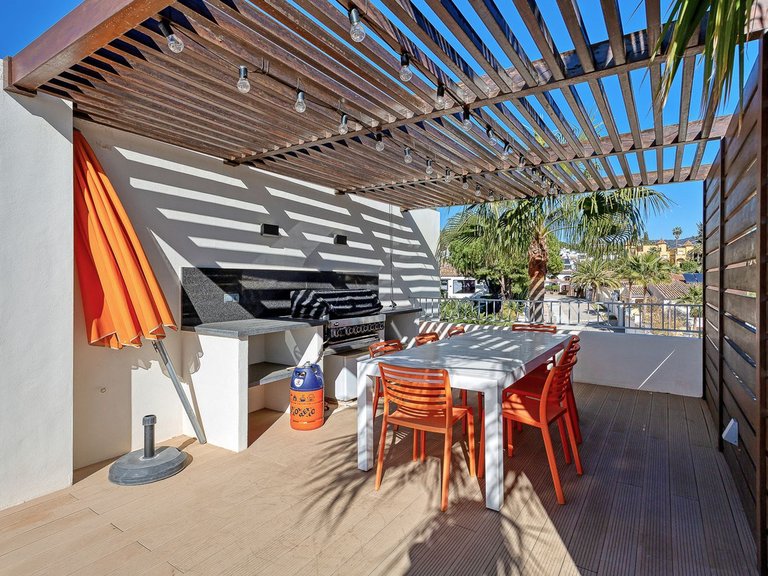Villa for Sale in El Rosario, Malaga 54