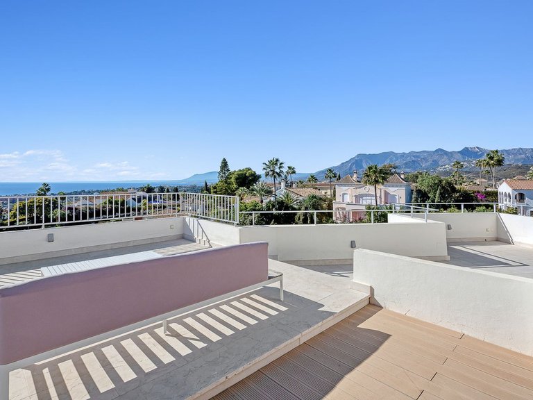 Villa for Sale in El Rosario, Malaga 55
