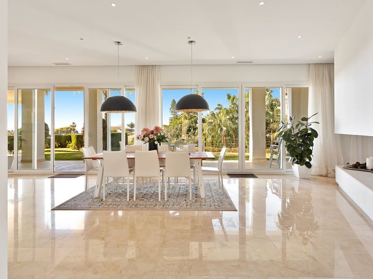 Villa for Sale in El Rosario, Malaga 6