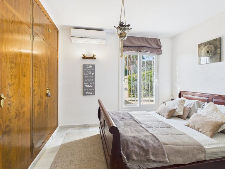 Villa for Sale in Estepona, Malaga 14