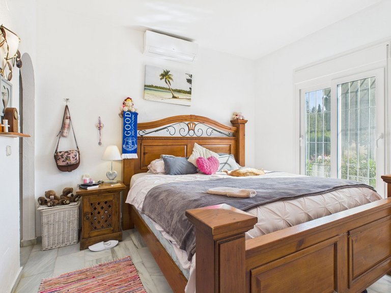 Villa for Sale in Estepona, Malaga 17