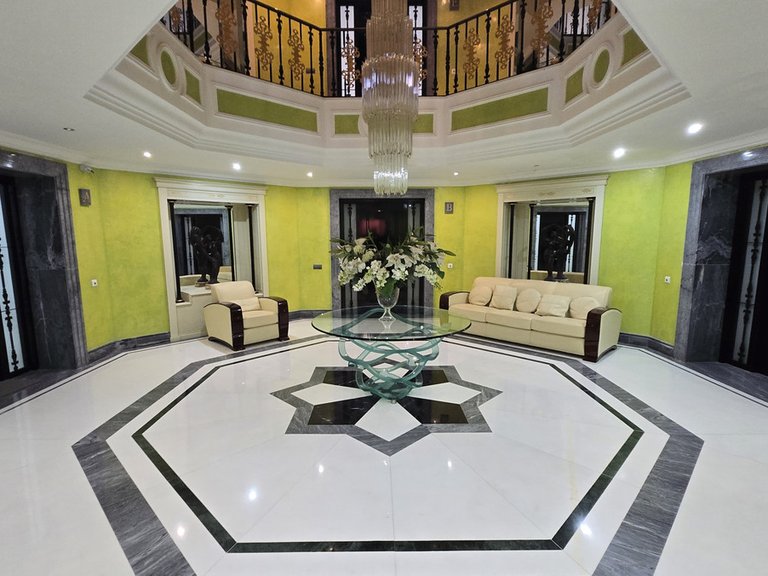 Apartment for Sale in Puerto Banús, Malaga 23