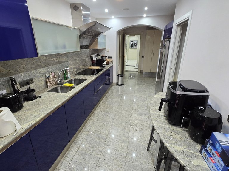 Apartment for Sale in Puerto Banús, Malaga 31