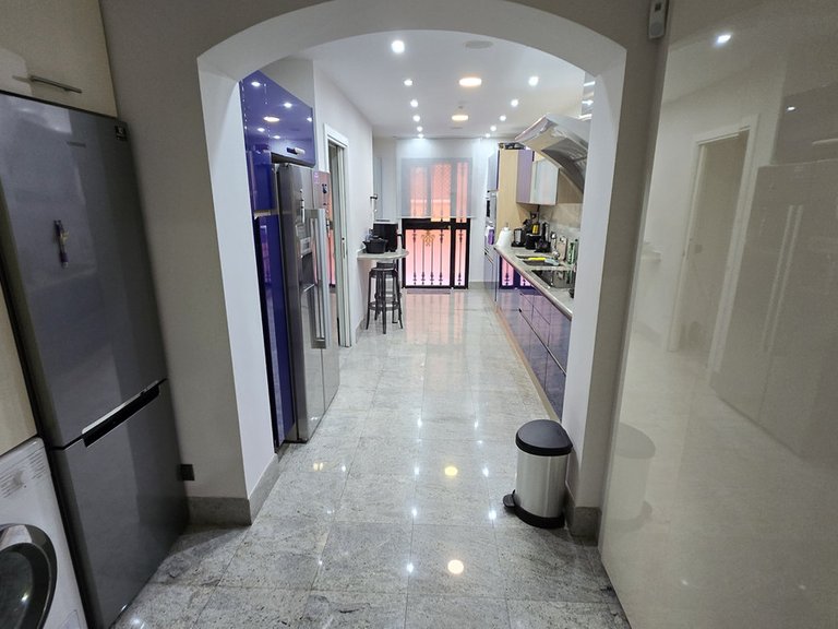 Apartment for Sale in Puerto Banús, Malaga 33