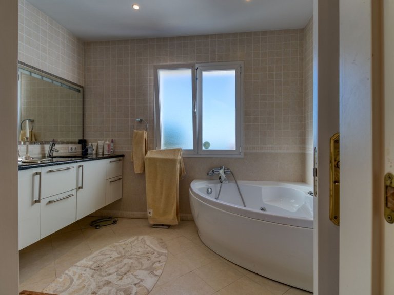 Villa for Sale in Mijas, Malaga 35