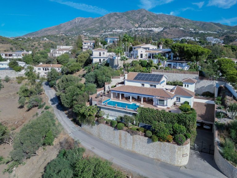 Villa for Sale in Mijas, Malaga 7
