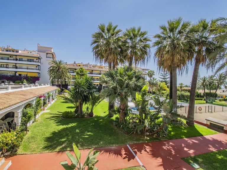 Apartment for Sale in The Golden Mile, Malaga 17