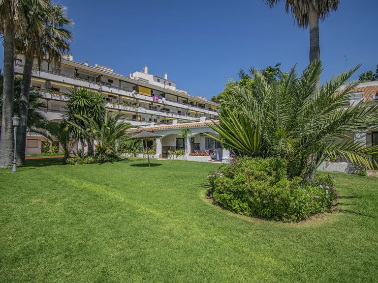 Apartment for Sale in The Golden Mile, Malaga 2