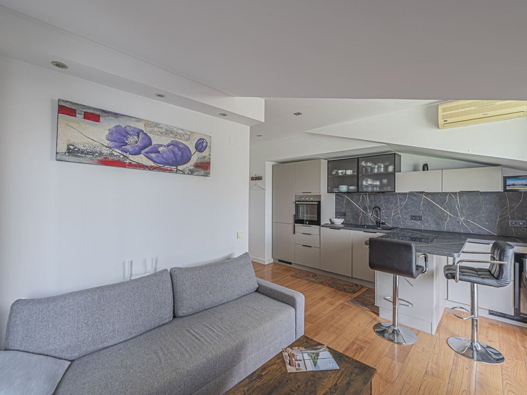 Apartment for Sale in The Golden Mile, Malaga 5