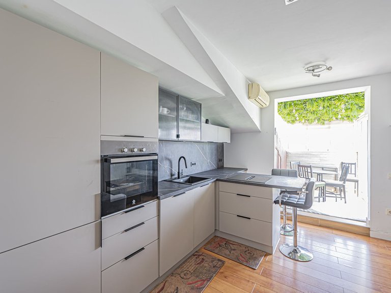 Apartment for Sale in The Golden Mile, Malaga 8