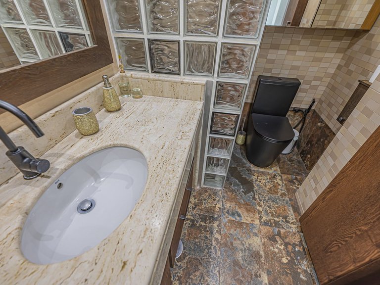 Apartment for Sale in The Golden Mile, Malaga 9