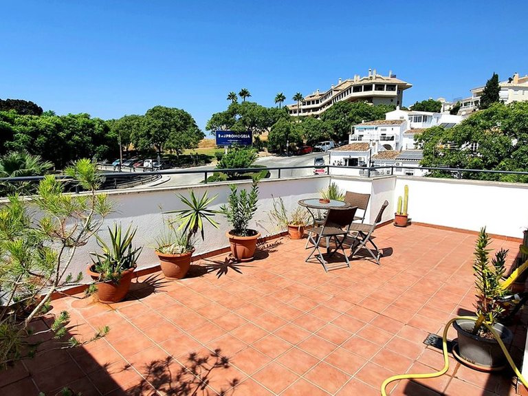 Villa for Sale in Fuengirola, Malaga 23