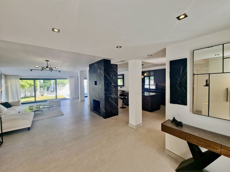 Villa for Sale in Marbella, Malaga 12
