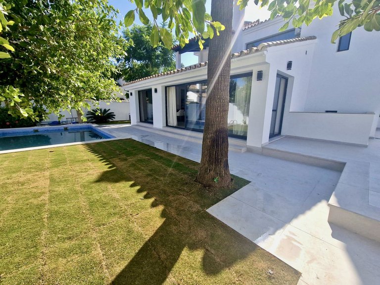 Villa for Sale in Marbella, Malaga 23