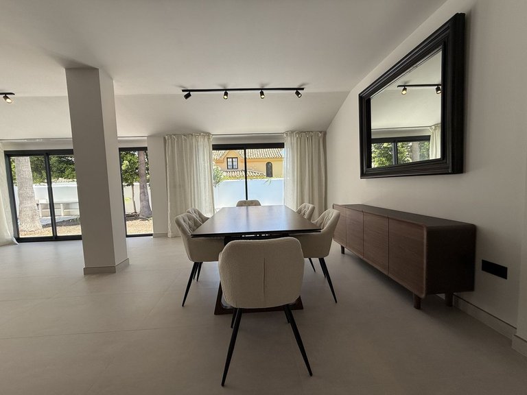 Villa for Sale in Marbella, Malaga 26